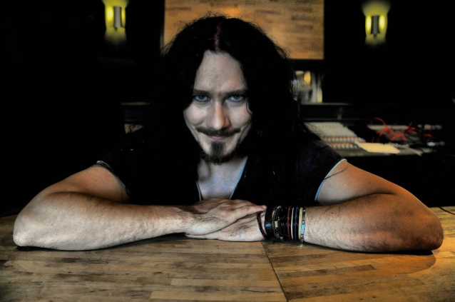 tuomasholopainen2013promodec2018 638