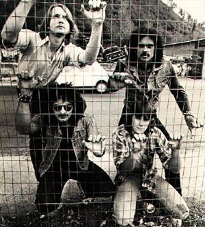 STRIKE BAND
