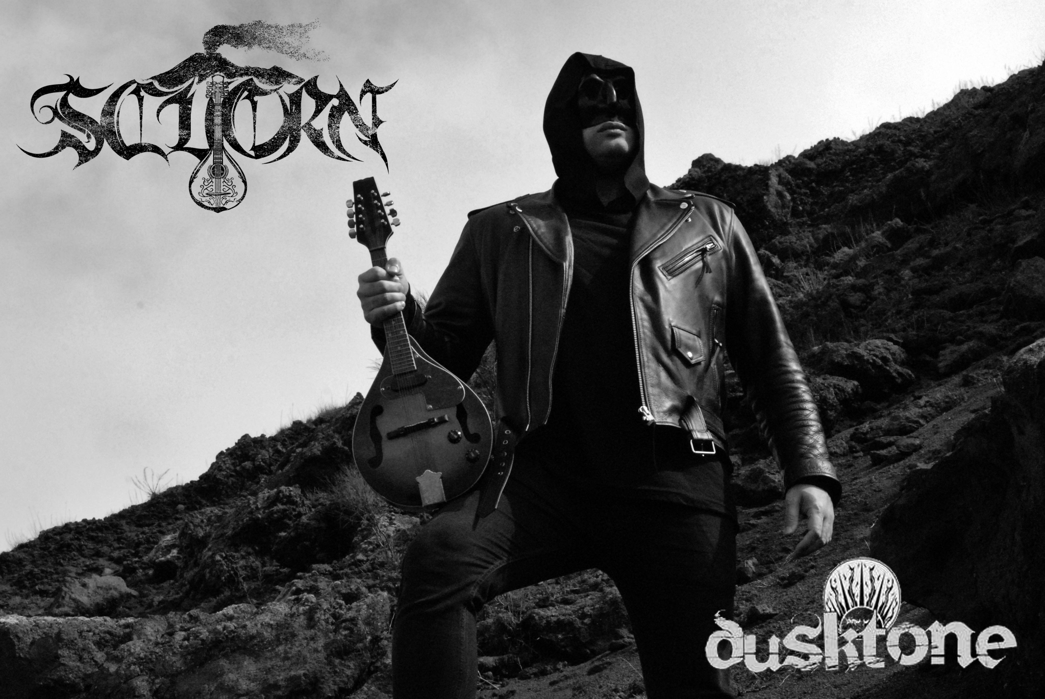 Scuorn Signs with Dusktone