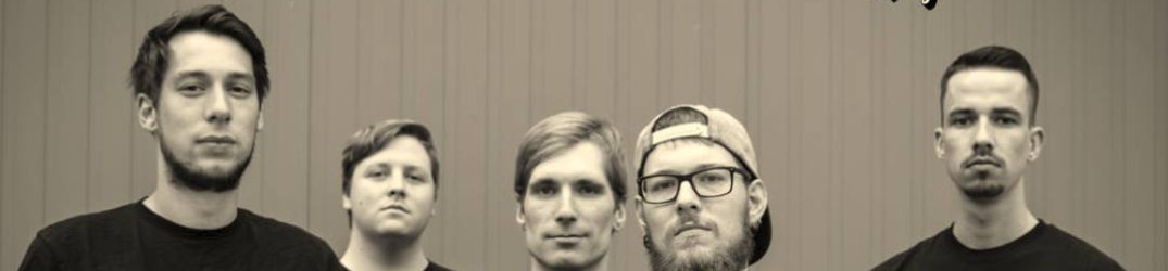 MacCallister: in streaming tutto “Hourglass”