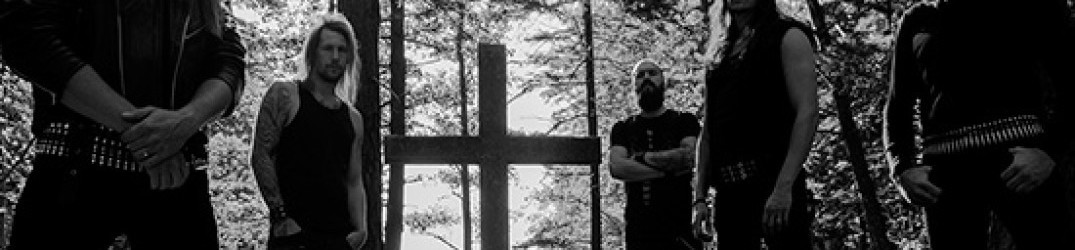 Below: guarda il video ufficiale di ‘Disappearing into Nothing’