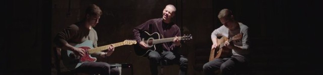 Alazka: ecco il video di ‘Empty Throne’ in versione acustica