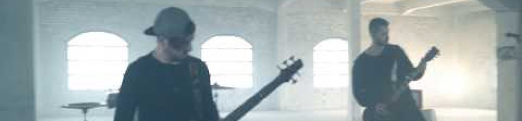 Never Back Down: ecco il video-clip di ‘Black and White’