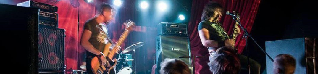 Three Eyes Left: firmato il contratto discografico