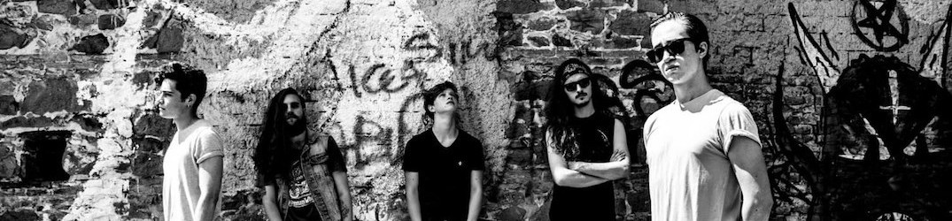 Stins: firmano con Red Cat Records