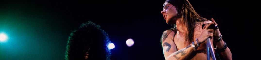 Guns N’ Roses: Steven Adler cancella un concerto con la promessa di fare un “grande annuncio”