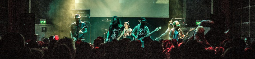 Hobos: furto di strumentazione per la band italiana