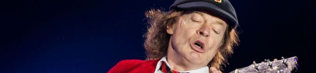 AC/DC: Angus Young dona denaro per la lotta all’Alzheimer per seguire la battaglia di un fan