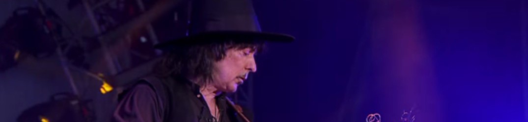 Rainbow: la band di Ritchie Blackmore pubblica la nuova versione di ‘Black Sheep Of The Family’