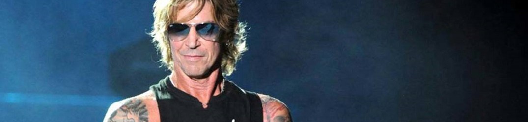 Duff McKagan: non provate a competere con Axl a livello intellettuale, vi batterebbe