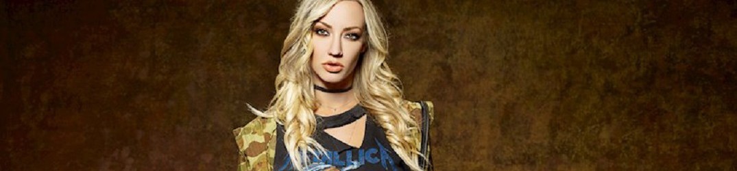 Nita Strauss: il mio primo incontro con Alice Cooper fu alquanto surreale