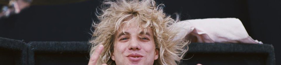 Guns N’ Roses: Steven Adler in ospedale dopo essersi accoltellato