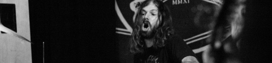 Eyehategod: il batterista Aaron Hill accoltellato e derubato in Messico prima del concerto