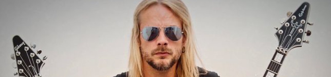 Judas Priest: Richie Faulkner, ‘Sì, a volte, in tour, ho iniziato con la canzone sbagliata’