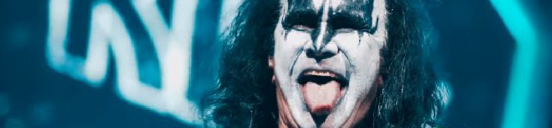 Kiss: Gene Simmons, 70 anni e non sentirli, video