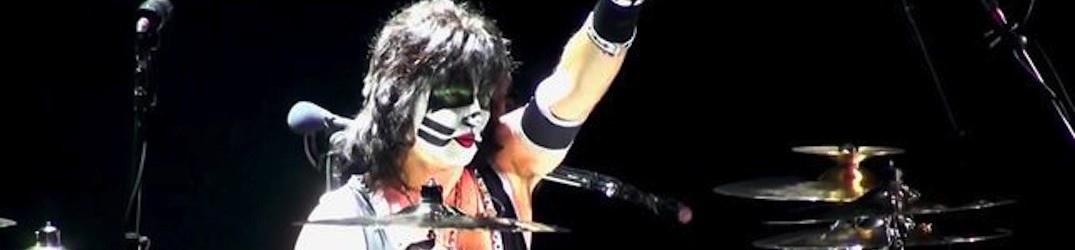 Kiss: Eric Singer nominato al grado di caporale onorario