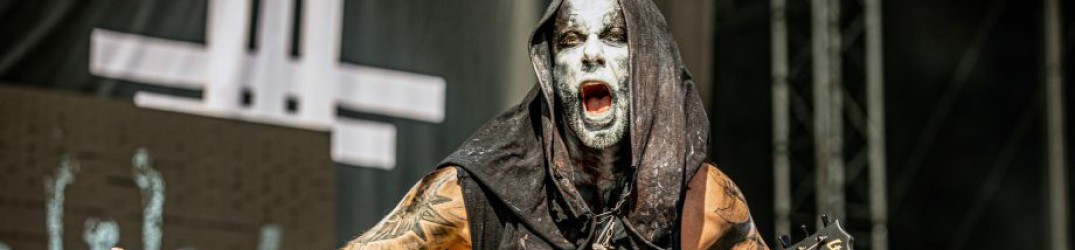 Behemoth: Nergal poga al concerto dei Misfits e si sloga una caviglia