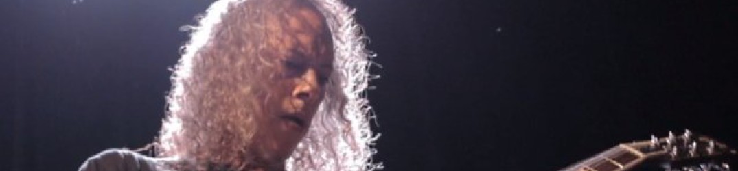 Metallica: ecco Kirk Hammett e Robert Trujillo (et al.) mentre suonano ‘War Pigs’ dei Black Sabbath