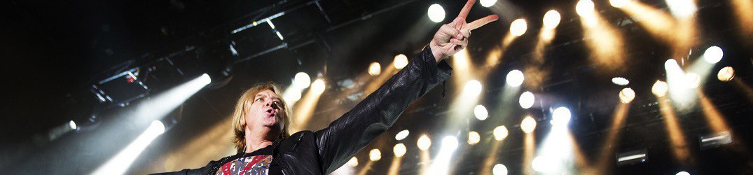 Def Leppard: Elliott, attualmente suonare dal vivo è più importante che pubblicare nuova musica