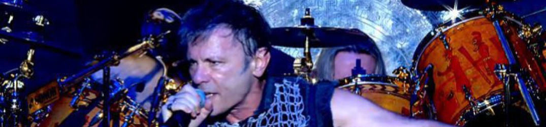 Iron Maiden: Bruce Dickinson rimprovera uno spettatore violento, ‘Calmati o ci penso io a te’