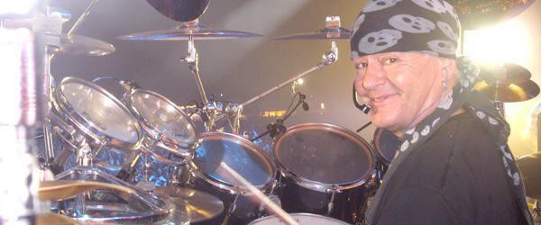 Saxon: Nigel Glockler ricoverato in ospedale, rinviate le restanti date del tour inglese