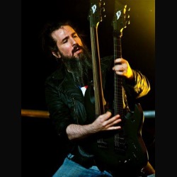 Guns N’ Roses: il chitarrista Bumblefoot in Italia col suo tour