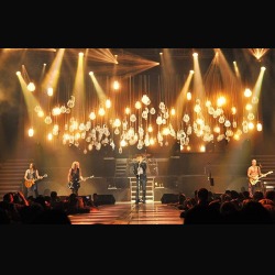 Def Leppard: estratto da “VIVA! Hysteria”