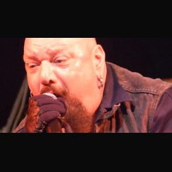 Paul Di’ Anno: si scaglia contro un fan pro-Dickinson
