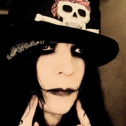 Mötley Crüe: Mick Mars, ‘Se non andremo in tour, non sarà certo per la mia schiena’