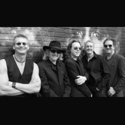 FM: il video del nuovo singolo “Wake Up The World” in onore di Nelson Mandela