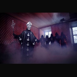 Ghost: versione live di “Year Zero”