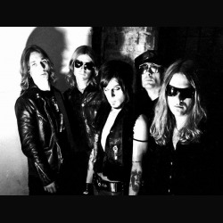 The Last Vegas: la nuova “Take Care Of Me” suonata in acustico