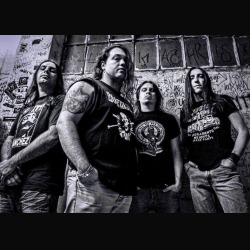 Bad Bones: avvicendamento alla chitarra