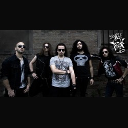 Simple Lies: il video ufficiale di “How Does It Feels”