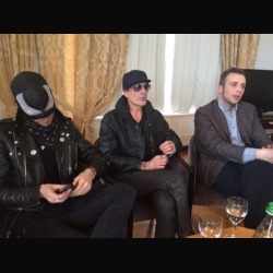 Tommy Lee (Motley Crue): il video della sua apparizione al Festival di Sanremo