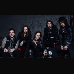 Buckcherry: online il nuovo videoclip “Dreamin’ Of You”