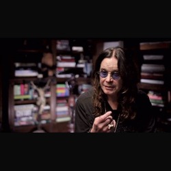Ozzy Osbourne: distrutta la casa del cantante