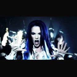 Arch Enemy: online il video di ‘War Eternal’