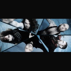 Die Apokalyptischen Reiter: il video non censurato di ‘Freiheit Gleichheit Brüderlichkeit’