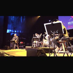 Metallica: video dall’apparizione al concerto benefico per il ‘MusiCares MAP Fund’