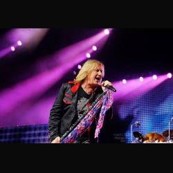 Def Leppard: ‘Viva Pyromania!’ slitta al 2015