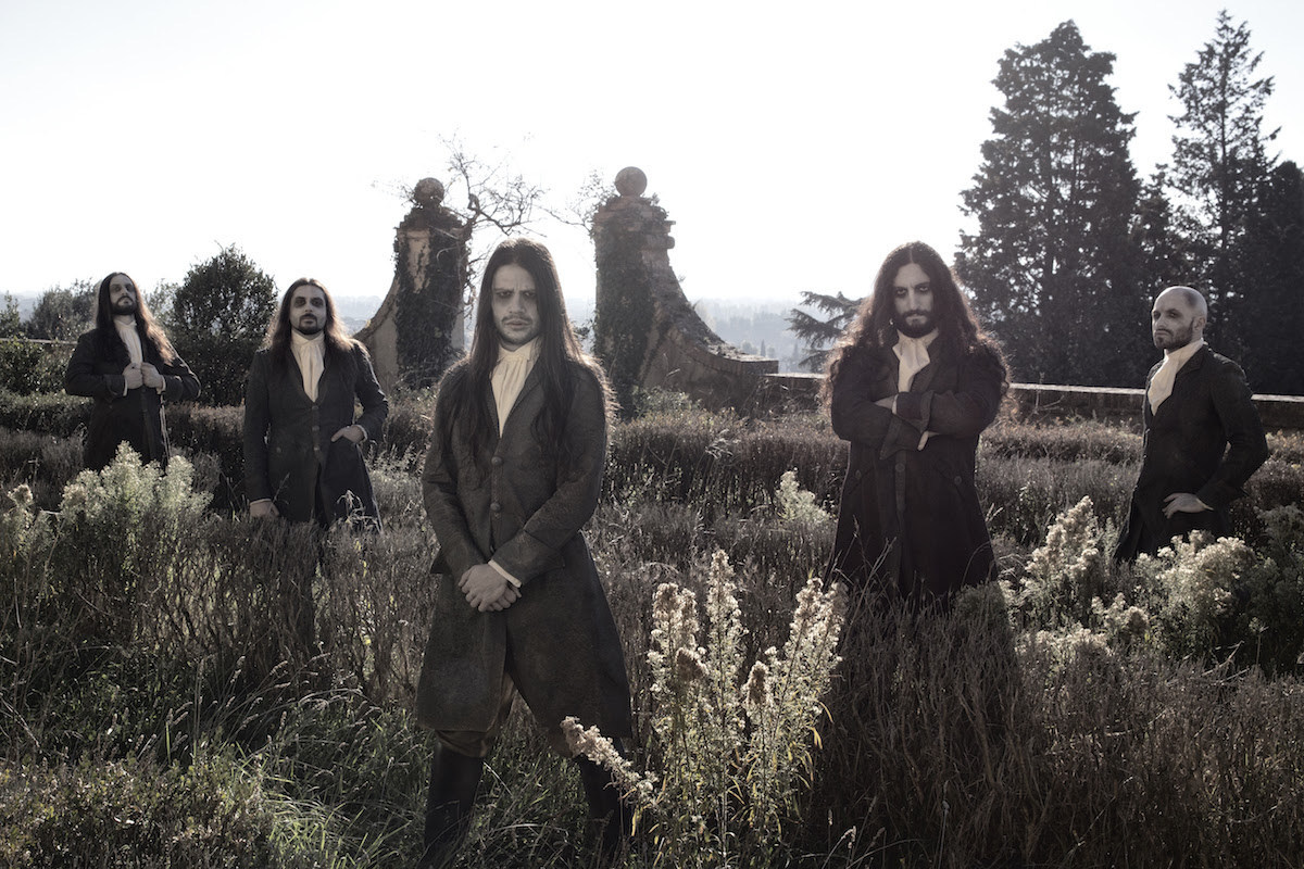 flesh band