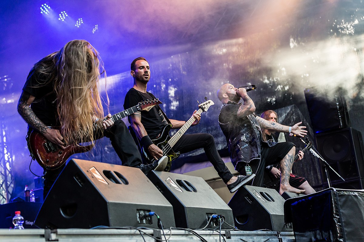 1200px Benighted Rock unter den Eichen 2017 04