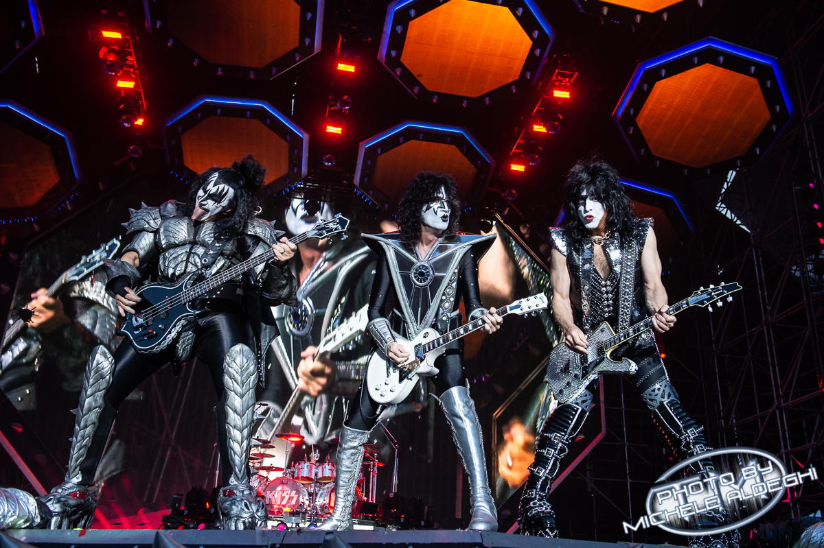 Kiss end