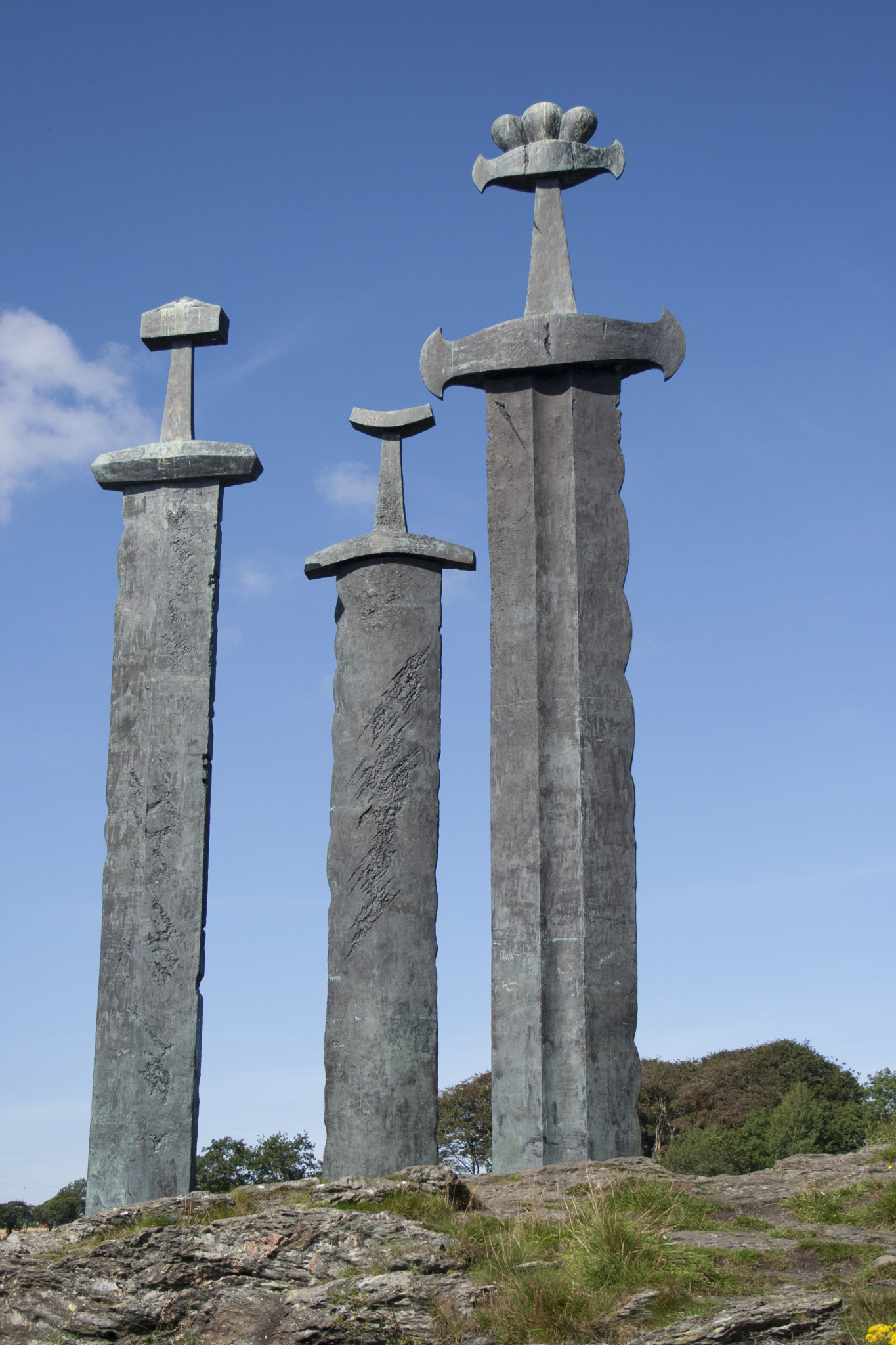 Sverd i fjell closeup