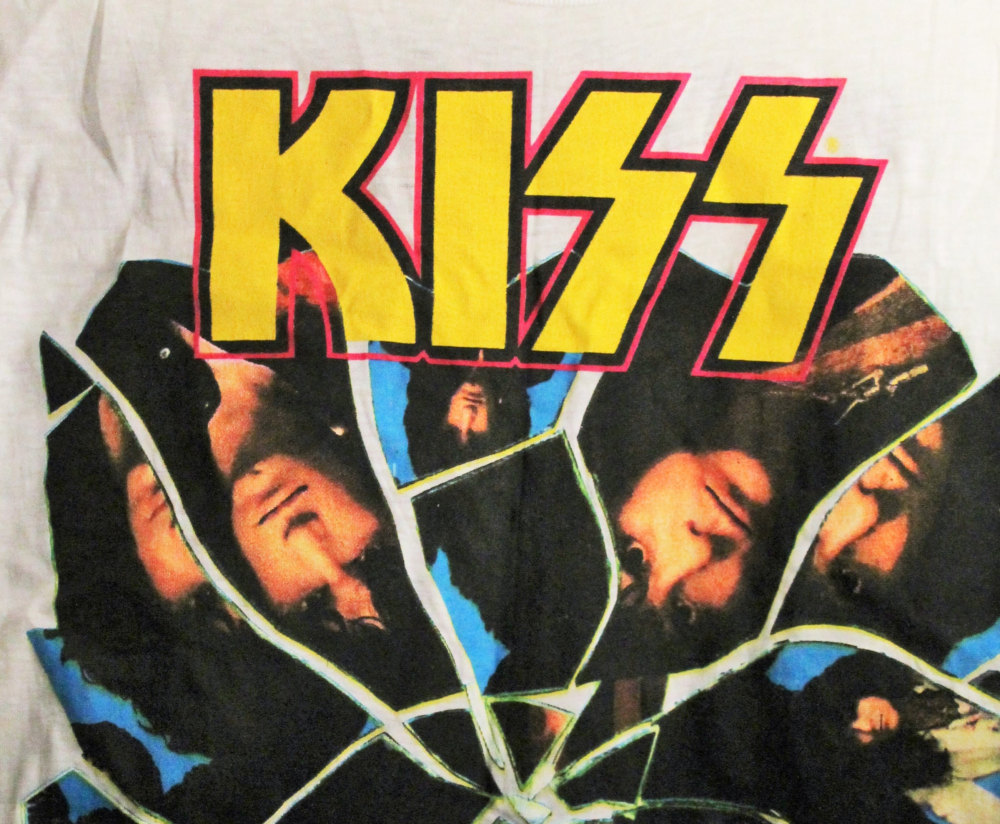 KISS T SHIRT