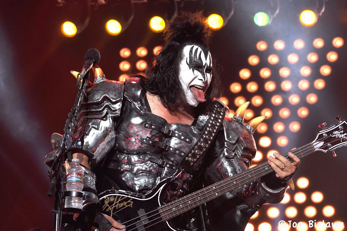 kiss simmons