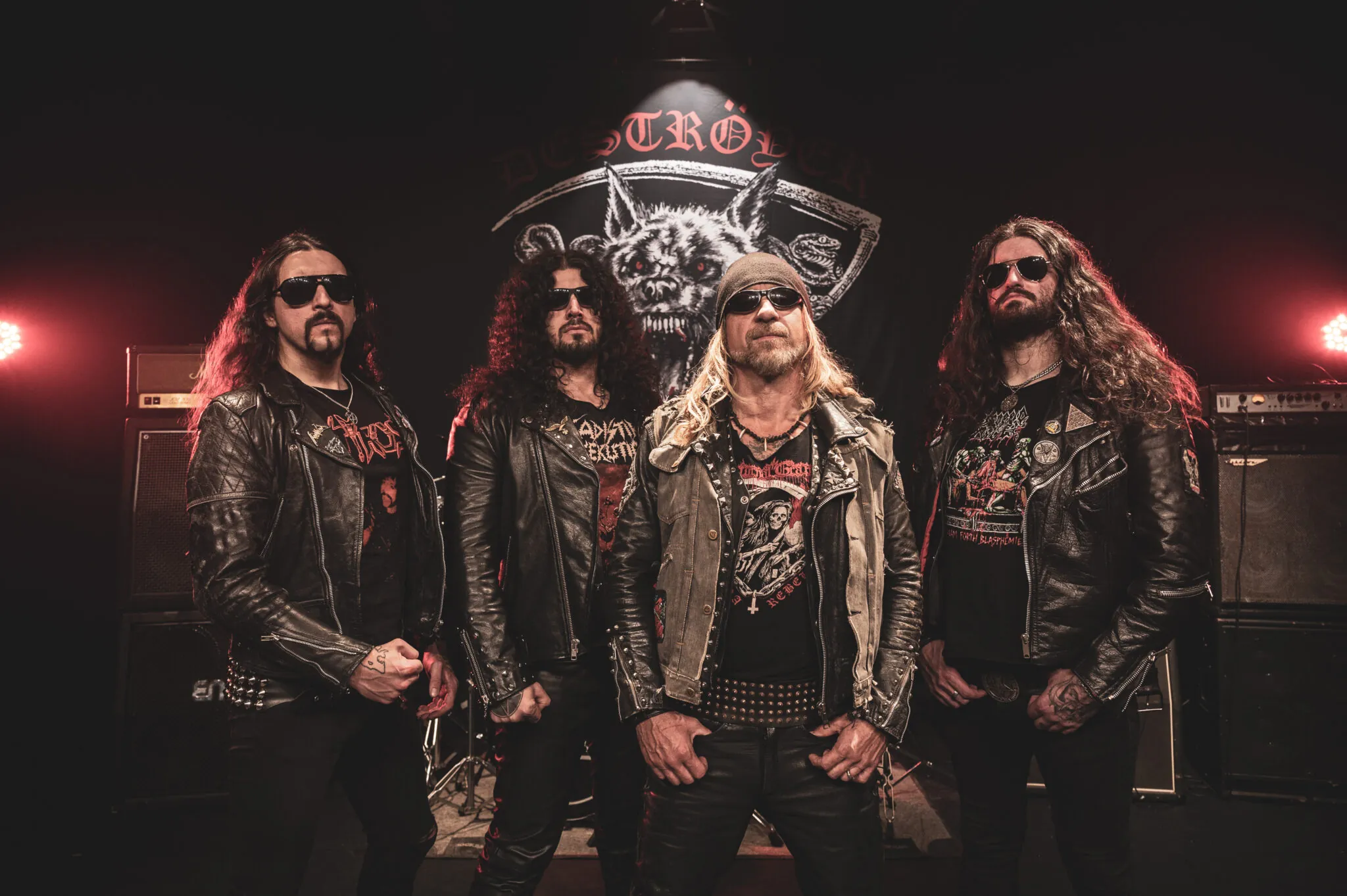 Deströyer 666<br />