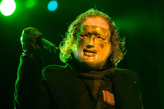 Slipknot: Corey Taylor, ‘Le band di successo non possono sopravvivere solo grazie allo streaming’