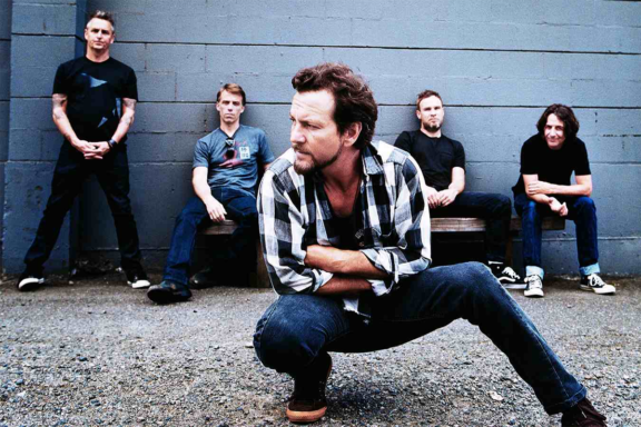 Pearl Jam: guarda il video animato di ‘Superblood Wolfmoon’
